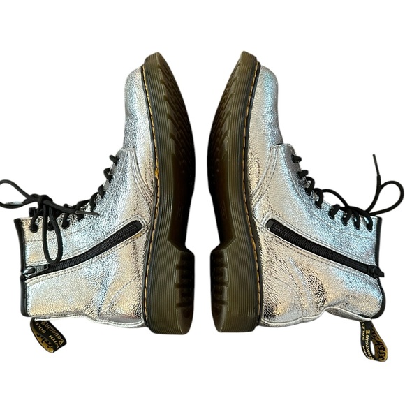 Dr. Doc Martens Silver Disco Crinkle Crackle Lace Up Boots 1460 J 4 5 NEW - Picture 7 of 13